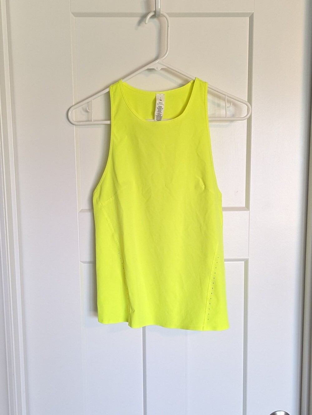 Lululemon Lightweight Stretch Running Tank Top - Highlight Yellow sz 4